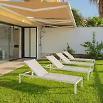 250sqm Garden Duplex With Jacuzzi, Sea View Cinema