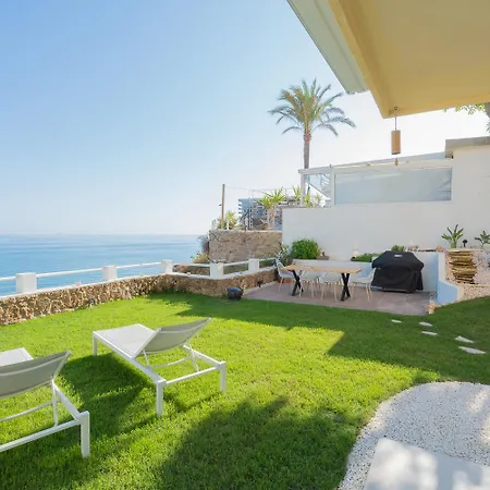 Апартаменти Casa Folimanka, 250sqm Garden Duplex With Jacuzzi, Sea View & Cinema Торремолінос