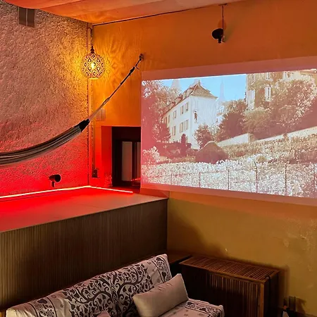 Apartment Private 250sqm Garden Duplex, Jacuzzi, Cinema, Sea View Escape Torremolinos
