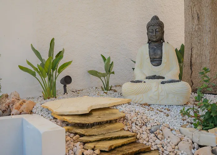 250sqm Garden Duplex With Jacuzzi, Sea View Cinema *