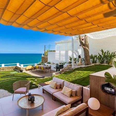 Casa Folimanka, 250sqm Garden Duplex With Jacuzzi, Sea View & Cinema Torremolinos