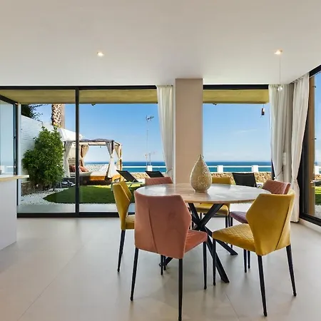 Casa Folimanka, 250sqm Garden Duplex With Jacuzzi, Sea View & Cinema *
