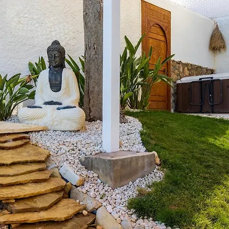 Casa Folimanka, 250sqm Garden Duplex With Jacuzzi, Sea View & Cinema