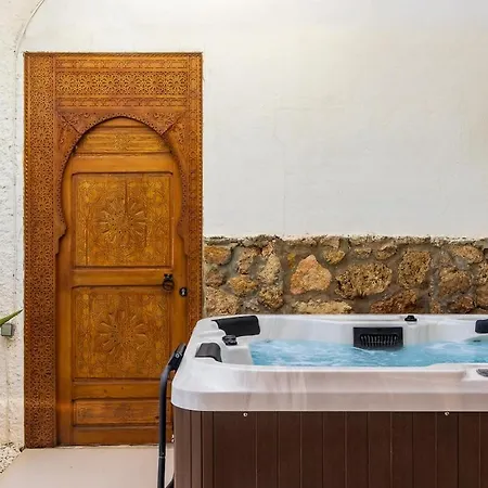Casa Folimanka, 250sqm Garden Duplex With Jacuzzi, Sea View & Cinema Lägenhet Torremolinos