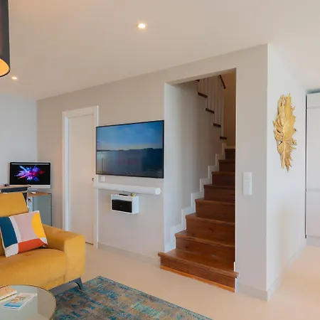 Casa Folimanka, 250sqm Garden Duplex With Jacuzzi, Sea View & Cinema