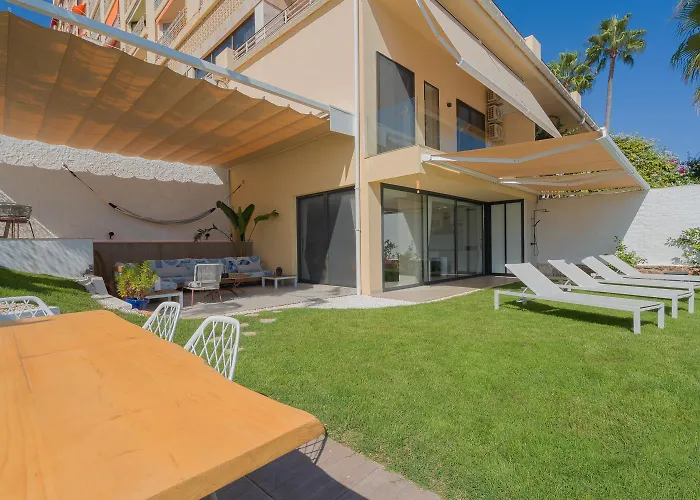 Lejlighed 250sqm Garden Duplex With Jacuzzi, Sea View Cinema *